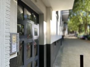 Helle 2-Zimmer-Wohnung in ruhiger Lage in Frohnhausen - Eingang