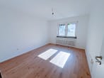 Freie EG Wohnung in Holsterhausen - Wohn/Schlafzimmer