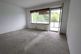 New Beginning in Kupferdreh - Wohnzimmer mit Balkon