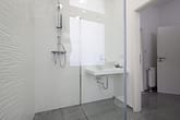 Kernsanierte Hofwohnung über 2 Ebeneren - große Terrasse, WE10 EG links // Bismarckhaus - Ebenerdige Dusche