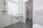 Kernsanierte Hofwohnung über 2 Ebeneren - große Terrasse, WE10 EG links // Bismarckhaus - Badezimmer