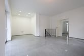 Kernsanierte Hofwohnung über 2 Ebeneren - große Terrasse, WE10 EG links // Bismarckhaus - Wohn- Küchenbereich