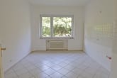 schöne Altbau Wohnung mit 3 Zimmer im Essener Süden mit großem Balkon - Küche leer