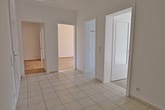 schöne Altbau Wohnung mit 3 Zimmer im Essener Süden mit großem Balkon - Flur leer