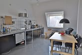 Vermietete Dachgeschoss-Wohnung mit großem Balkon - beliebte Lage in Frohnhausen - Küche