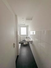 helle und moderne 1.5 Zimmer Wohnung mit Balkon, zentral in Holsterhausen - Badezimmer