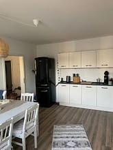 gepflegtes 11 Parteienhaus in ideal zentral vermietbarer Lage von Essen inkl. Balkon, Garten, Solar - Küche 2. OG rechts