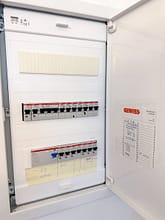 RÜ-LIVING: Ihr 2-Zimmer-Traum in Essens Hotspot - Elektroinstallation