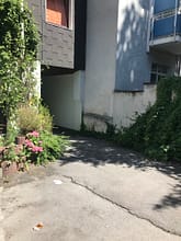 Garage im Hinterhof im Ostviertel - Ausfahrt Hof